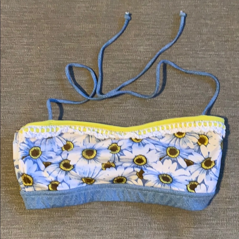 California Kisses Dance sunflower sports bra